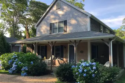 Image de Belle ferme contemporaine près de Oak Bluffs et Lagoon