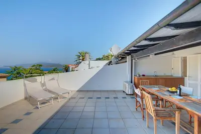 Image de Appartement de trois pièces près de la mer amoureux