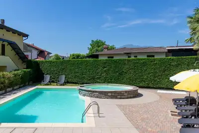 Image de Maison de vacances privée avec climatisation, piscine, Wifi, Tv, terrasse, animaux admis, parking