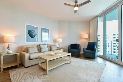 Image de Condo 2 chambres, mise à jour avec vue sur la piscine lagon