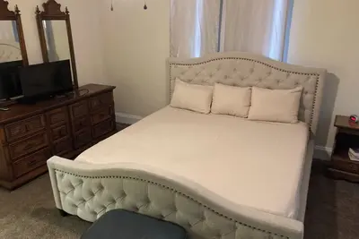 Image de Updated ComfyBungalow centrally located