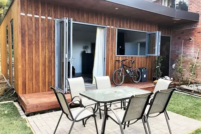 Image de Appartement moderne et chic - pistes cyclables et de marche, à quelques mètres des séquoias.