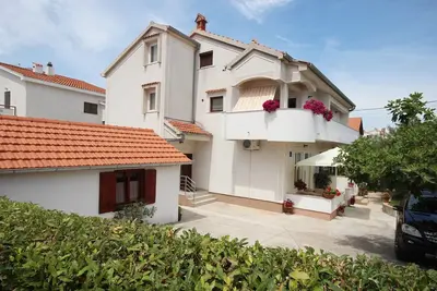 Image de Appartement confortable à 5min de la plage Mirela Borik