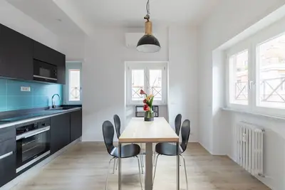 Image de Roman Residenza: Calme, Lumineux, Moderne et Central.