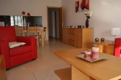 Image de Grand 2 chambres, appartement en première ligne avec une vue magnifique sur la Ria Formosa