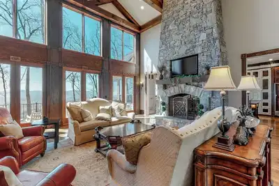 Image de Magnifique maison de luxe Ă Blue Ridge Mountains en vedette sur Discovery Channel