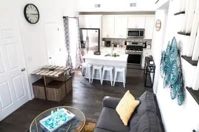 Image de Incroyable Beach House * 2 blocs de la plage * 16 personnes