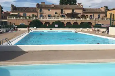 Image de Appartement avec terrasse, piscine et garage. Idéal pour 2.