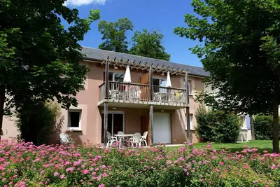 Image de Appartement Ă Rignac | 600m des Commerces + Parking Gratuit!