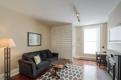 Image de Downtown Guest Suite sur Saint Clair