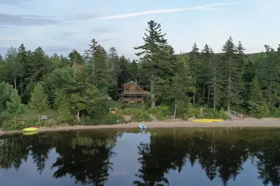 Image de Little Tunk Pond -Aspen Cabin- Vos vacances Quintessential dans le Maine commencent ici!
