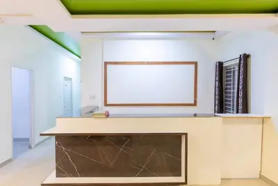 Image de Cloud Stay présente une installation luxueuse abritant 35 chambres et suites.