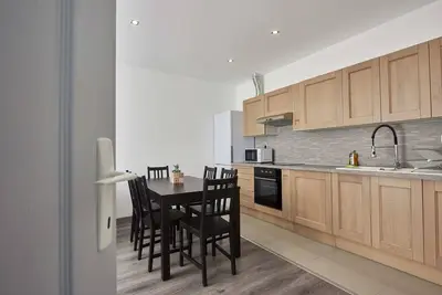 Image de Appartement T3 Rdc au Calme 1 A 6 Couchage