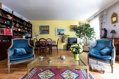 Image de Appartement 2br traditionnel dans le 14ème avec une excellente connexion de transport