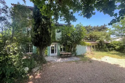 Image de Maison en pierre proche du centre ville