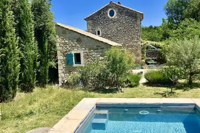 Image de Mazet De Charme Avec Piscine Face Au Chateau De Grignan