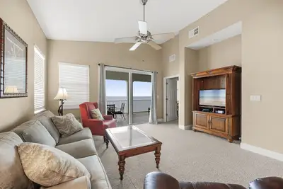 Image de 561 Cinnamon Beach, 3 chambres, 8 couchages, Front de mer, 2 piscines, ascenseur