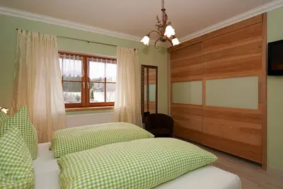 Image de 5-Sterne-Barrierefreie Ferienwohnung im Eg fĂĽr 2-5 Personen
