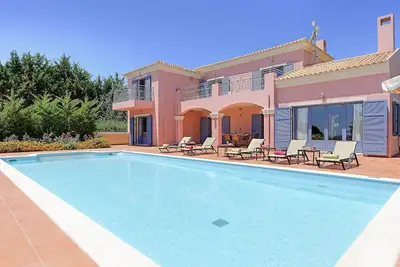 Image de Villa Diamandi - Cette villa comprend une piscine privée, Wi-Fi & A / C
