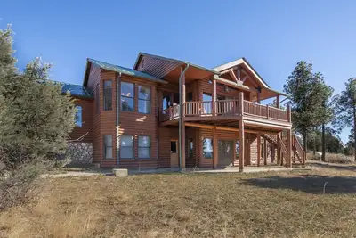 Image de Blue Lake Lodge, 7 chambres, 18 personnes, animaux admis, bain à remous, vues