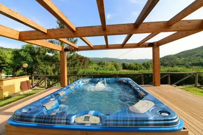 Image de Maison de vacances privée avec climatisation, Wifi, piscine privée, Tv, parking, près de Arezzo