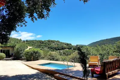 Image de Maison Darshan : Calme, nature et vacances.