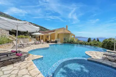 Villa Sivilla - Piscine à débordement privée comprenant Wi-Fi, un barbecue et une vue magnifique sur la mer