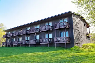 Image de Lake Fanny Hooe Resort-2 lits avec balcon # 12