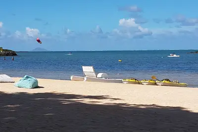 Image de Azuri Beach et appartement avec piscine au nord de l'île Maurice.
