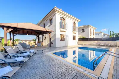 Image de Hann's Villa - Charming Kapparis Getaway