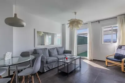 Image de Homeabout La Merced Duplex 17 (2br 1bt)