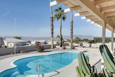 Image de Nouveau! Oasis privée avec vues, 2 mi au lac Havasu!