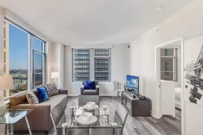 Image de Large | Appartement 2 chambres | Crystal City Arlington | par Gls