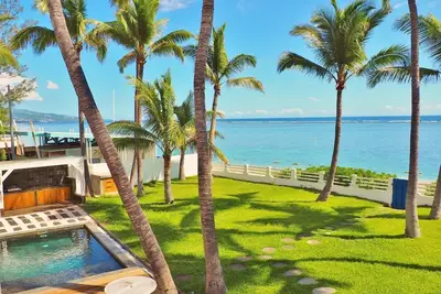 Image de *Villa Cocotiers Des Sables* - pieds dans l'eau