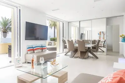 Apt front de mer grande terrasse