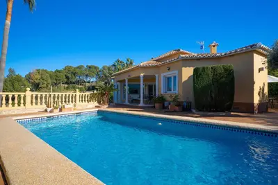 Image de Belle villa confortable  avec piscine privée à Denia, Costa Blanca, Espagne pour 6 personnes