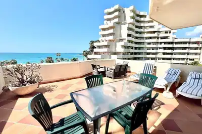 Image de Appartement Face Mer à Benalbeach Grande Terrasse