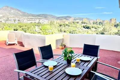 Image de Appartement Grande Terrasse Mer & Montagne Benalbeach