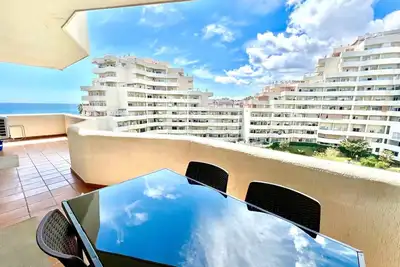 Image de Grand Appartement Vue Latérale Mer Benalbeach