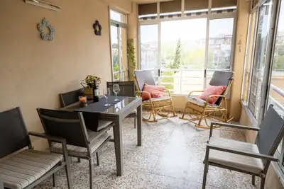 Image de Appartement avec piscine, wifi à 100 mètres de la plage. Récemment rénové Emplacement idéal