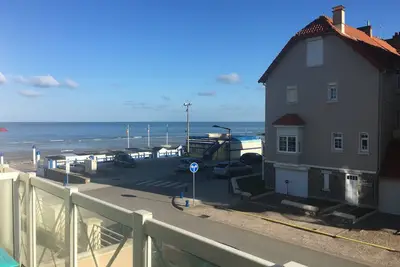 Image de Le Bon Endroit appartement vue sur mer - parking et wifi