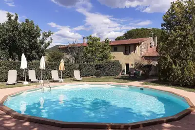 Nice, hébergement typiquement toscan, avec A/C, Wi-Fi, dans une jolie ferme, l'Aia