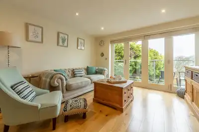 Image de Un appartement joliment aménagé, parfait pour les couples ou les petites familles.