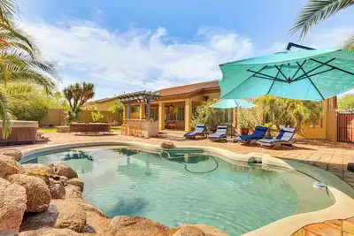 Nouveau! Luxe Sonoran Gem w / Oasis 11Mi to Ism Raceway