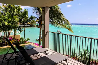 Luxury Waterfront Condo- Amazing views! !