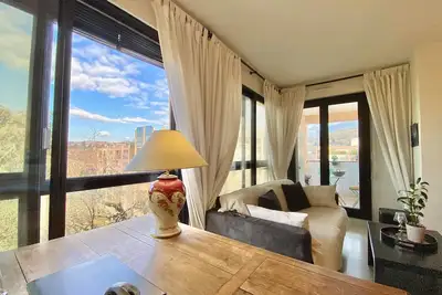 Image de Appartement T2 de 60m² à Annecy-le-Vieux, grande terrasse aménagée, proche lac et commerces