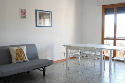 Image de S078 - Sirolo, three-room apartment with terrace in the center