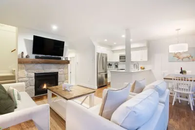 Image de Luxe 2br / 2ba - Près des pistes, Garage privé