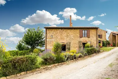 Image de Ferme de luxe en Toscane, Val d'Orcia avec deux grands appartements indépendants