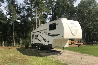 Image de Spectacular Rv in the woods